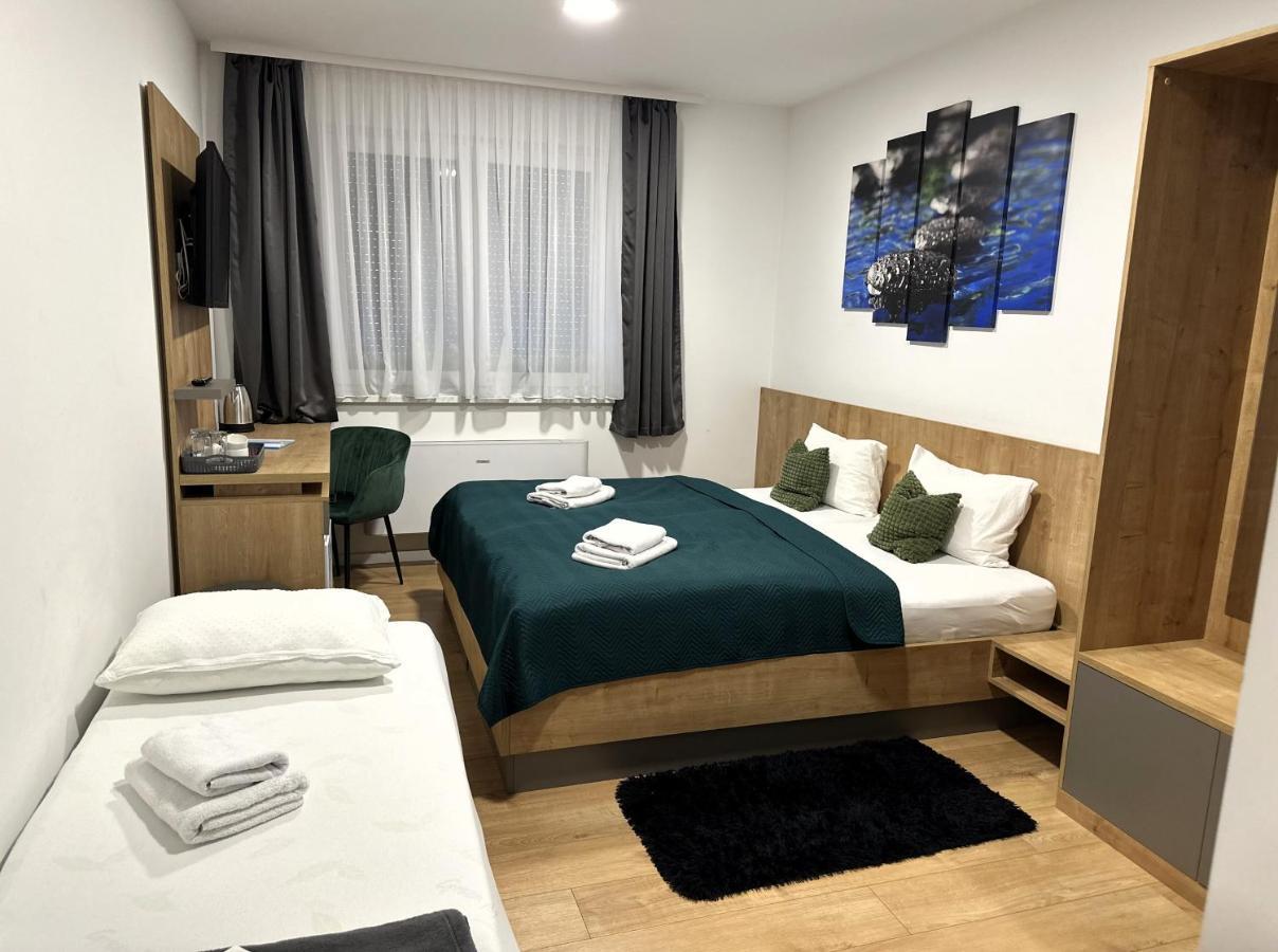 Rooms Slavonski Brod Exterior foto